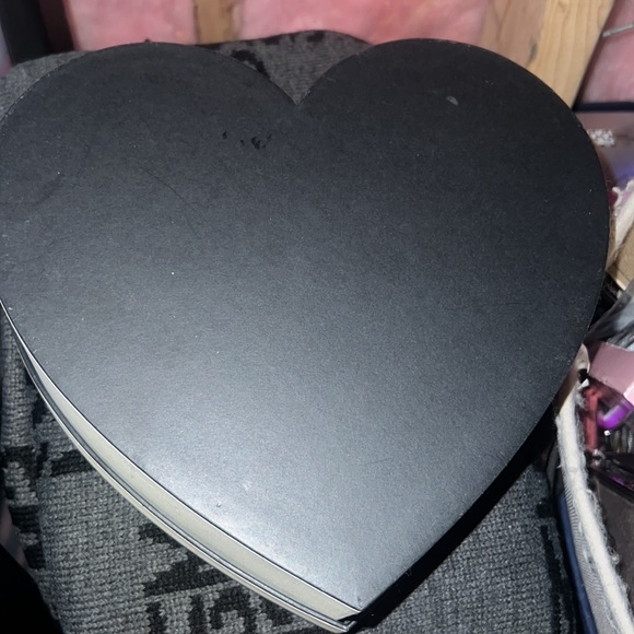 JO MALONE heart shape gift box new - Picture 2 of 2